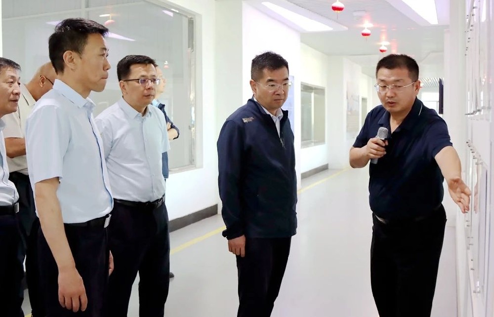 省農業(yè)農村廳副廳長李志榮到甘肅前進集團調研