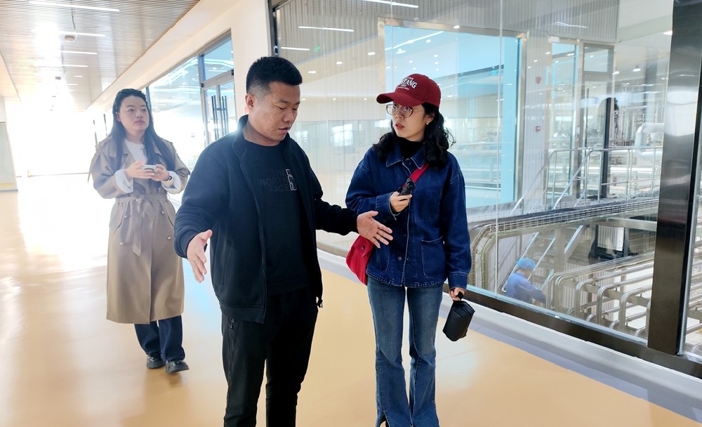 甘肅工人報(bào)記者到甘肅傳祁甘味乳業(yè)采訪